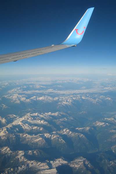 FH_0806_005_IX0153.jpg - Flying over the Alps