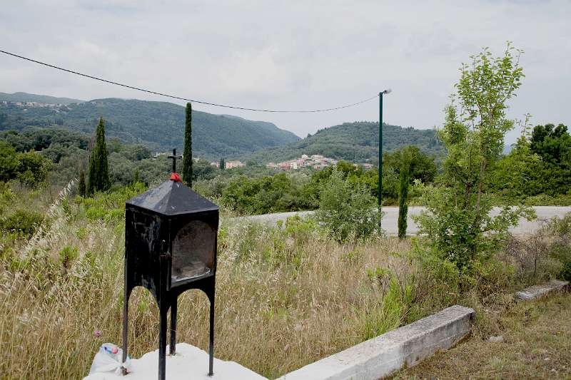 FH_0806_076_5655.jpg - Zigos - On the way to mount Pantokrator