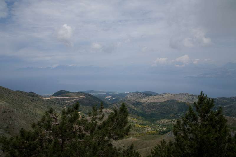 FH_0806_083_5660.jpg - View from Mount Pantokrátor