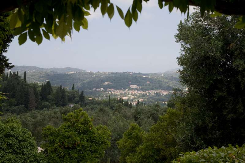 FH_0806_223_5818.jpg - View from the Achilleío - Palace of "Sissi"