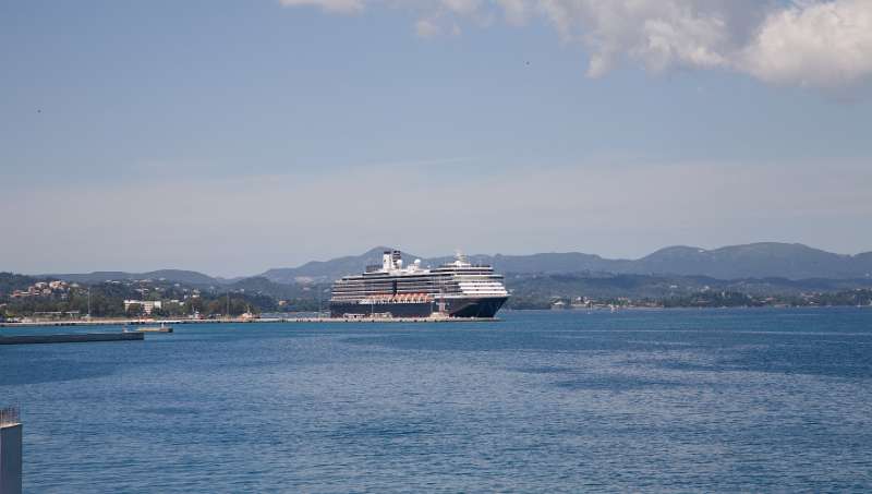 FH_0806_332_5960.jpg - Kérkyra (Corfu City) - The Port (Holland-America Line)