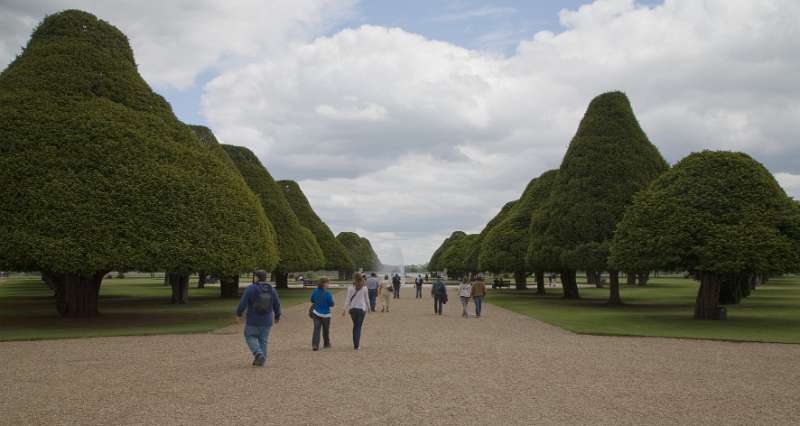 FH_090522_7984.jpg - Hampton Court Palace - Britain - The Great Fountain Garden