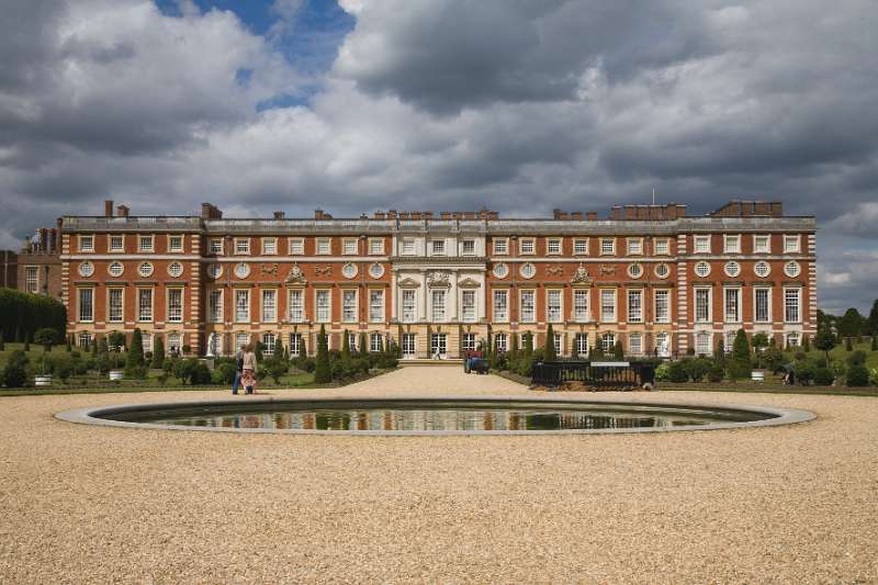 FH_090522_8021.jpg - Hampton Court Palace - Britain - The Privy Garden