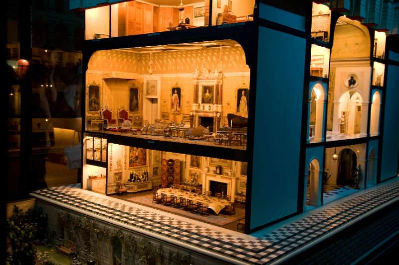 FH_090523_8107.jpg - Windsor Castle - Queen Mary's Dolls' House