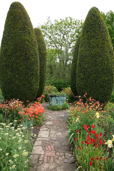 FH_090525_8475.jpg - Sissinghurst Castle Garden - Cottage Garden