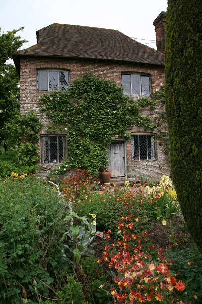 FH_090525_8476.jpg - Sissinghurst Castle Garden - The South Cottage