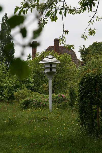 FH_090525_8526.jpg - Sissinghurst Castle Garden - The Orchard - The Dovecote