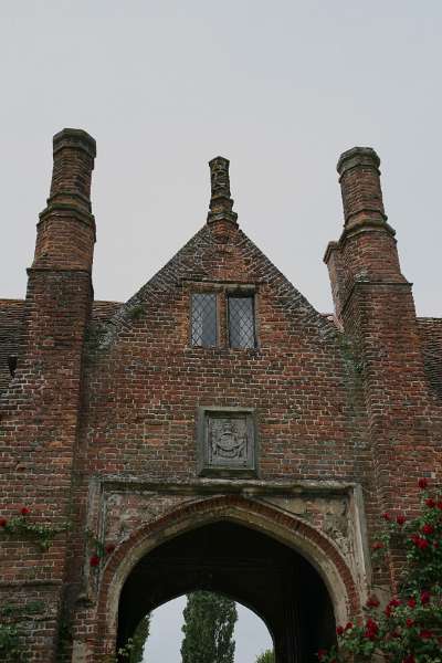 FH_090525_8548.jpg - Sissinghurst Castle Garden - Garden Entrance