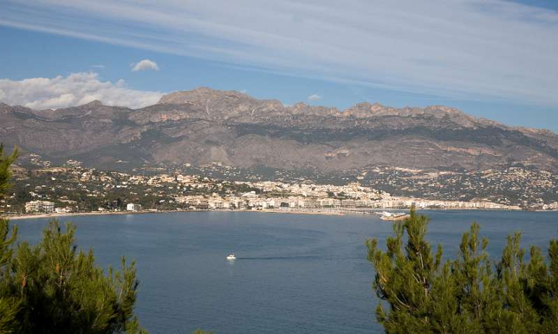 FH_091230_10989.jpg - Routa d' El Faro - Punta Bombarda - Albir - Spain - View on Altea