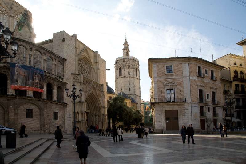 FH_100106_11143.jpg - Plaza de La Virgen - Valencia - Spain