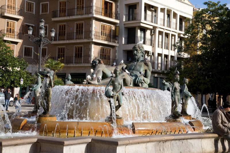 FH_100106_11145.jpg - Plaza de La Virgen - Valencia - Spain