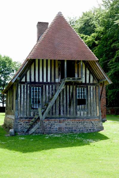 Veules_164.JPG - Ermenouville, Côte d'Albâtre, Normandie, France - Chateau Mesnil Geoffroy